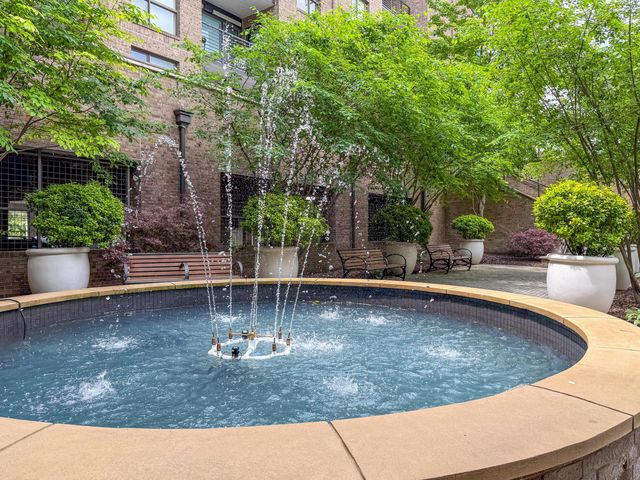 200 Manufacturers Road Apt 205, Chattanooga, TN 37405