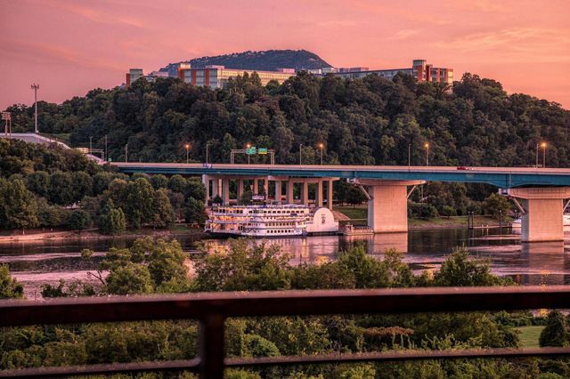 200 Manufacturers Road Apt 205, Chattanooga, TN 37405