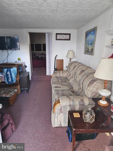 BLOCK 18 LOT 44 HOLLOW LOG, Falling Waters, WV 25419