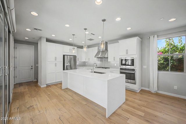 1941 S WALLRADE Lane, Gilbert, AZ 85295