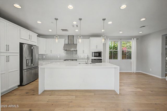 1941 S WALLRADE Lane, Gilbert, AZ 85295
