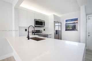 1000 NW 106th Ter 101, Pembroke Pines, FL 33026