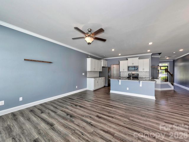 915 Emma Kate Court, Lake Wylie, SC 29710