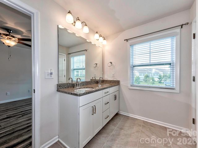915 Emma Kate Court, Lake Wylie, SC 29710