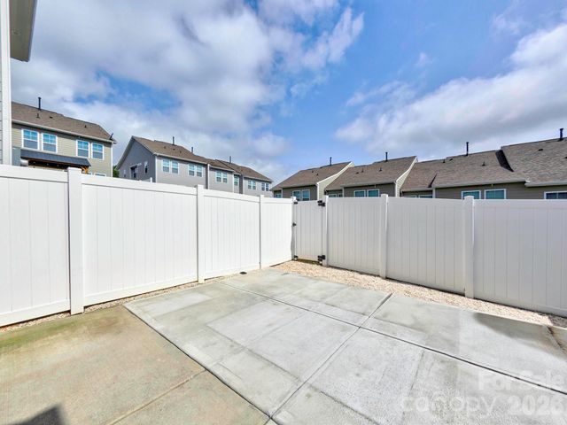 915 Emma Kate Court, Lake Wylie, SC 29710