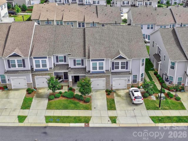 915 Emma Kate Court, Lake Wylie, SC 29710