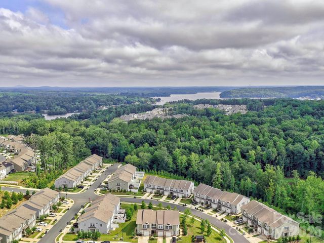 915 Emma Kate Court, Lake Wylie, SC 29710