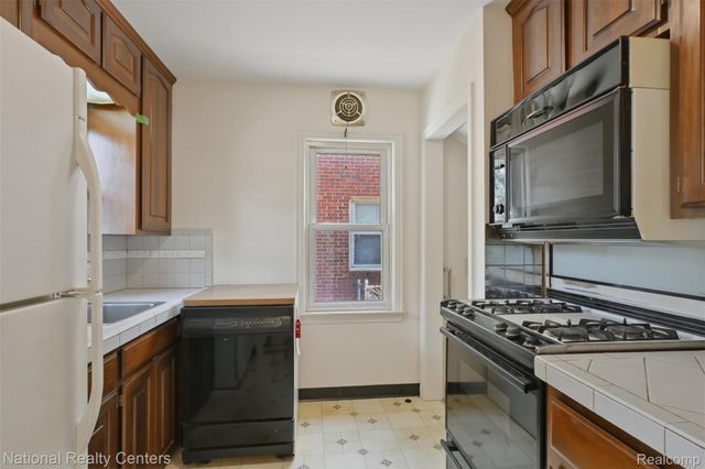 9951 Marion, Redford Charter Township, MI 48239