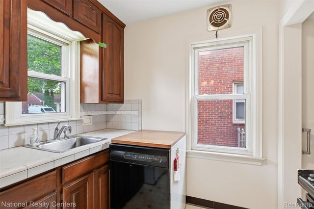 9951 Marion, Redford Charter Township, MI 48239