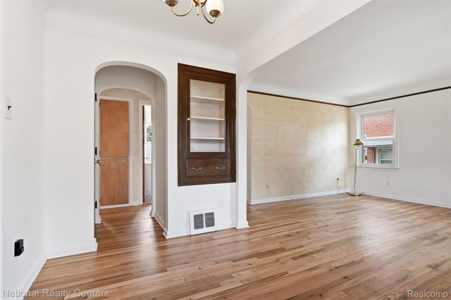 9951 Marion, Redford Charter Township, MI 48239