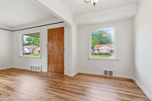 9951 Marion, Redford Charter Township, MI 48239