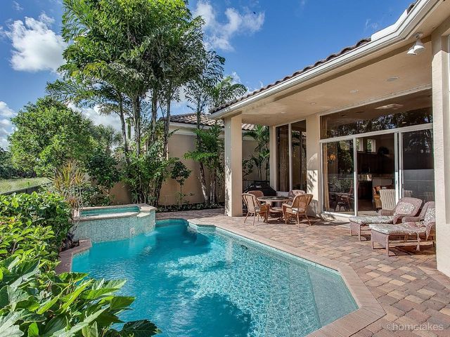 116 Bianca Drive, Palm Beach Gardens, FL 33418