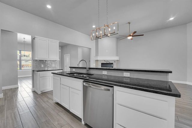 1609 NW 37th St, Lawton, OK 73505