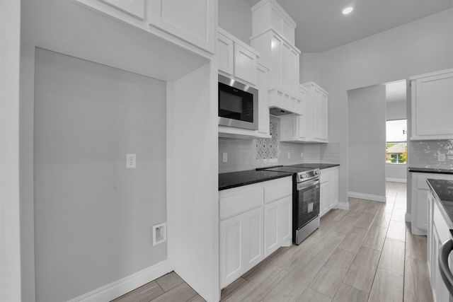 1609 NW 37th St, Lawton, OK 73505