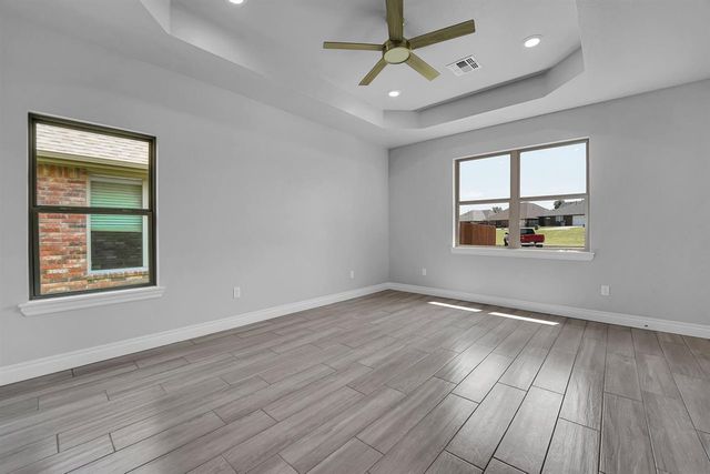 1609 NW 37th St, Lawton, OK 73505