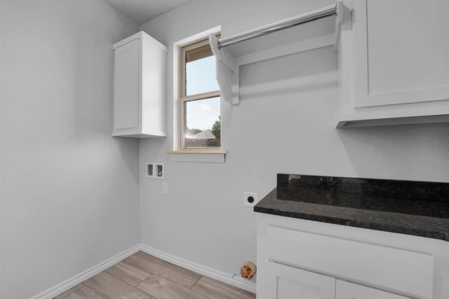 1609 NW 37th St, Lawton, OK 73505