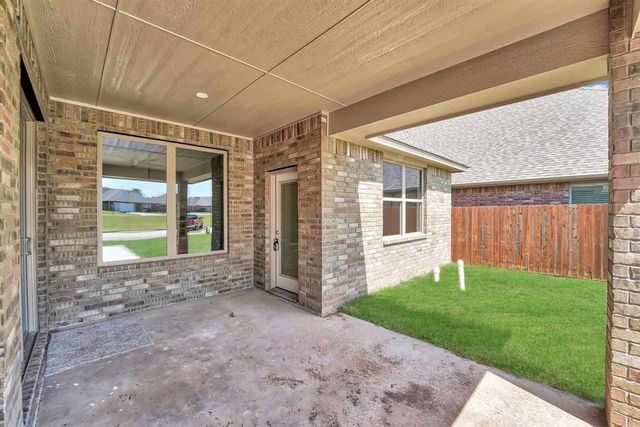 1609 NW 37th St, Lawton, OK 73505