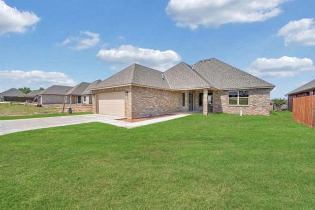 1609 NW 37th St, Lawton, OK 73505