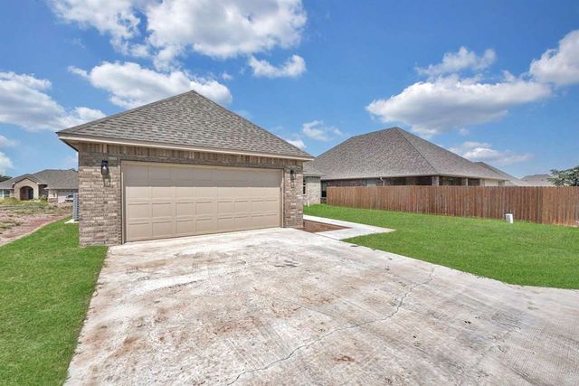 1609 NW 37th St, Lawton, OK 73505