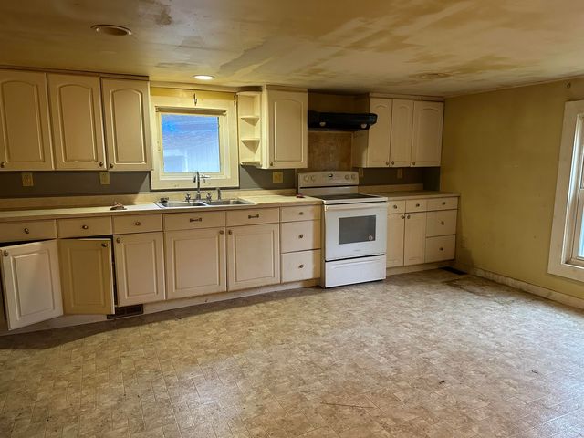 11 Saint Jean Street, Jaffrey, NH 03452