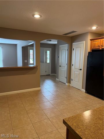 15 Town Square Boulevard, Columbiana, OH 44408