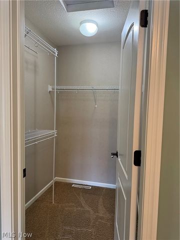 15 Town Square Boulevard, Columbiana, OH 44408
