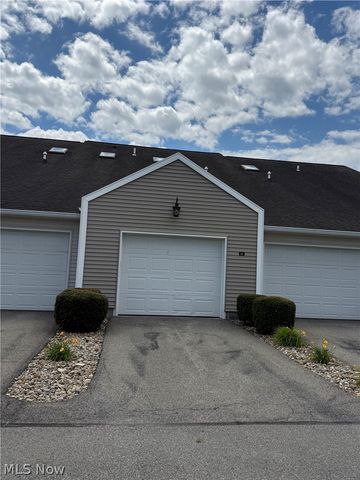 15 Town Square Boulevard, Columbiana, OH 44408