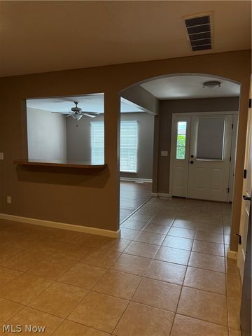 15 Town Square Boulevard, Columbiana, OH 44408