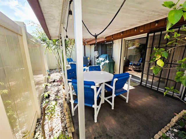 2054 SUNSET POINT ROAD 38, Clearwater, FL 33765