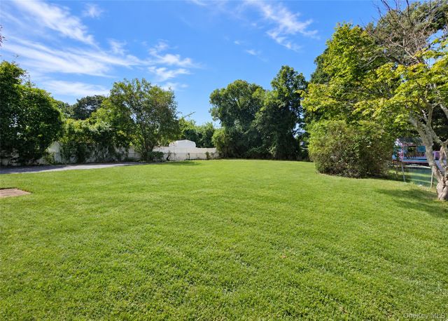 80 Carroll Avenue, Ronkonkoma, NY 11779