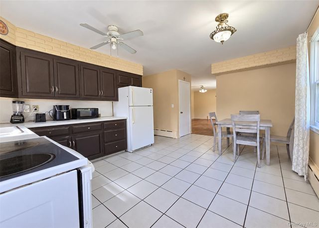80 Carroll Avenue, Ronkonkoma, NY 11779