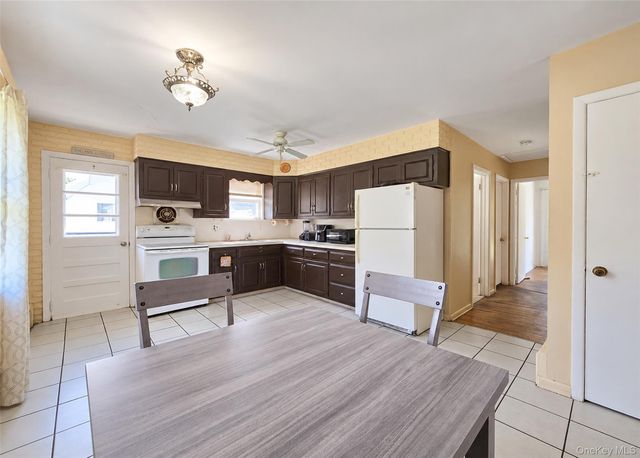 80 Carroll Avenue, Ronkonkoma, NY 11779