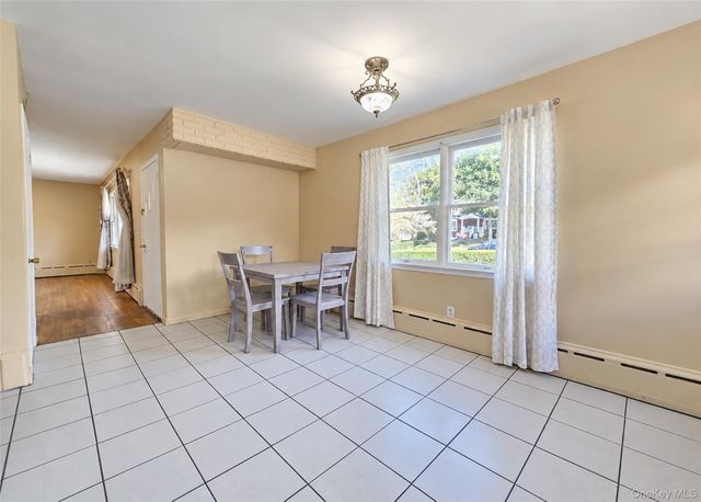 80 Carroll Avenue, Ronkonkoma, NY 11779