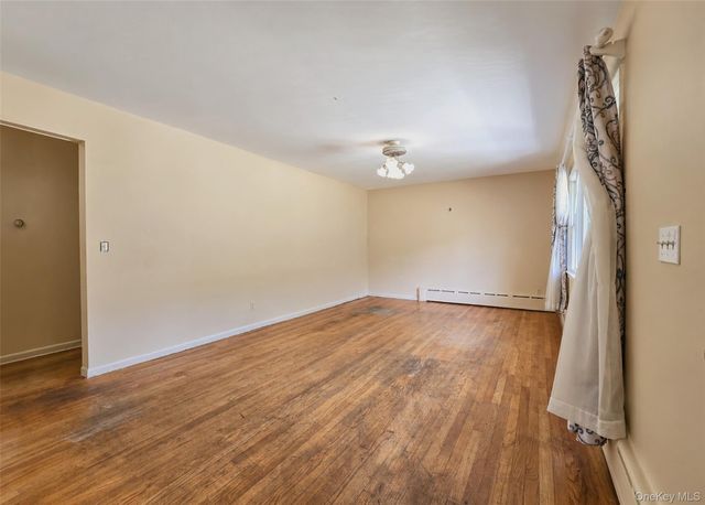 80 Carroll Avenue, Ronkonkoma, NY 11779