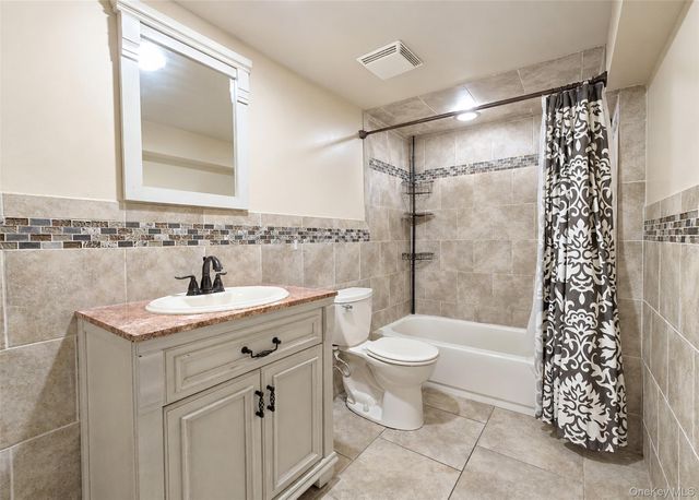 80 Carroll Avenue, Ronkonkoma, NY 11779