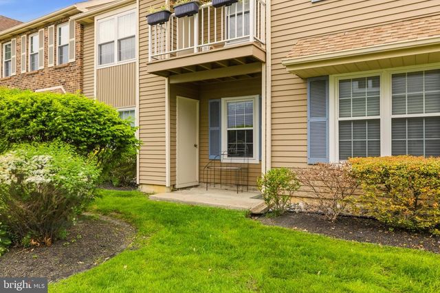 1014-A SCOTSWOOD CT, Mount Laurel, NJ 08054
