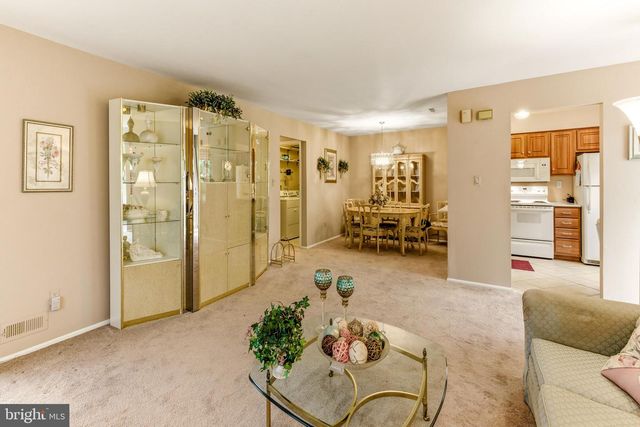1014-A SCOTSWOOD CT, Mount Laurel, NJ 08054