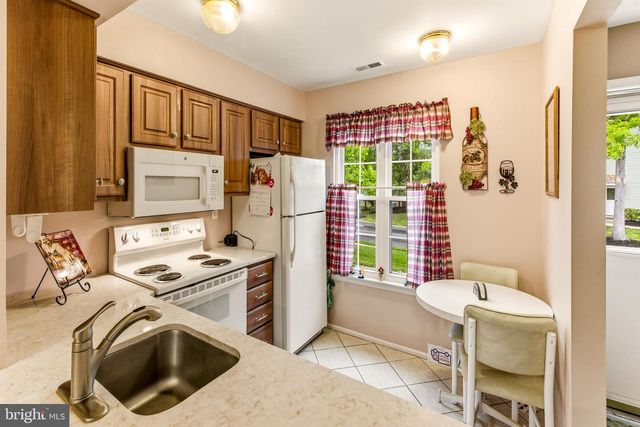 1014-A SCOTSWOOD CT, Mount Laurel, NJ 08054