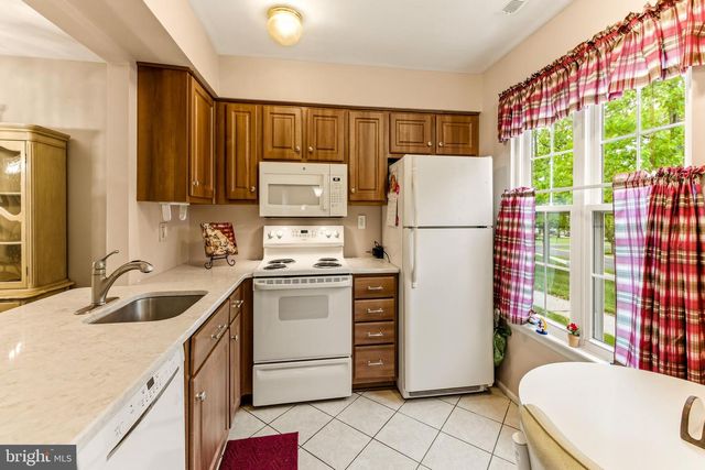 1014-A SCOTSWOOD CT, Mount Laurel, NJ 08054