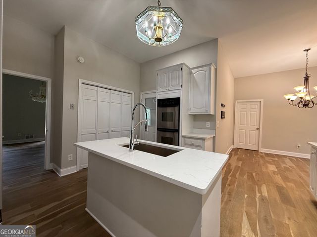 275 Allie Drive, Mcdonough, GA 30252
