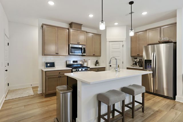 443 Black Walnut Dr, Gallatin, TN 37066