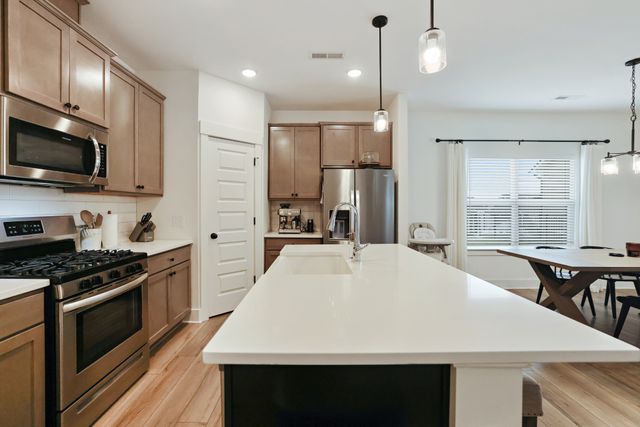 443 Black Walnut Dr, Gallatin, TN 37066