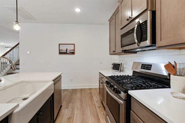 443 Black Walnut Dr, Gallatin, TN 37066