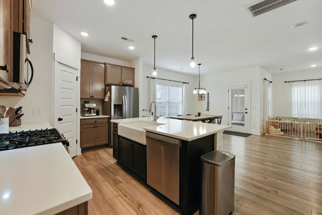 443 Black Walnut Dr, Gallatin, TN 37066