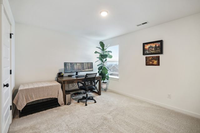 443 Black Walnut Dr, Gallatin, TN 37066