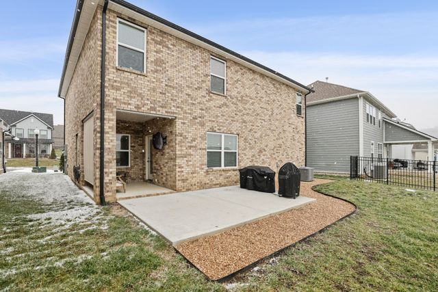 443 Black Walnut Dr, Gallatin, TN 37066