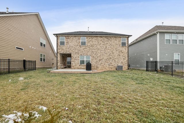 443 Black Walnut Dr, Gallatin, TN 37066