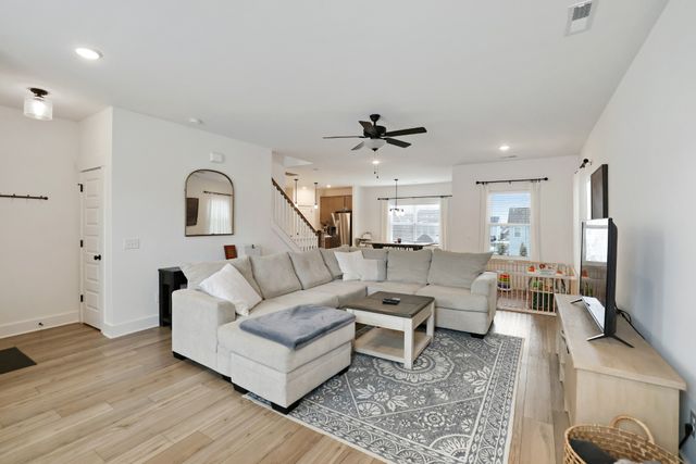 443 Black Walnut Dr, Gallatin, TN 37066