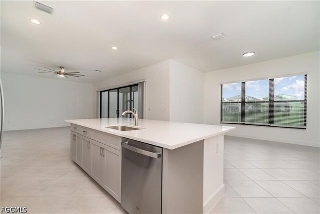 12750 Woodbury DR, Estero, FL 33928
