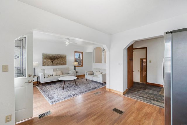 1535 Hawthorne Avenue, Waterloo, IA 50702